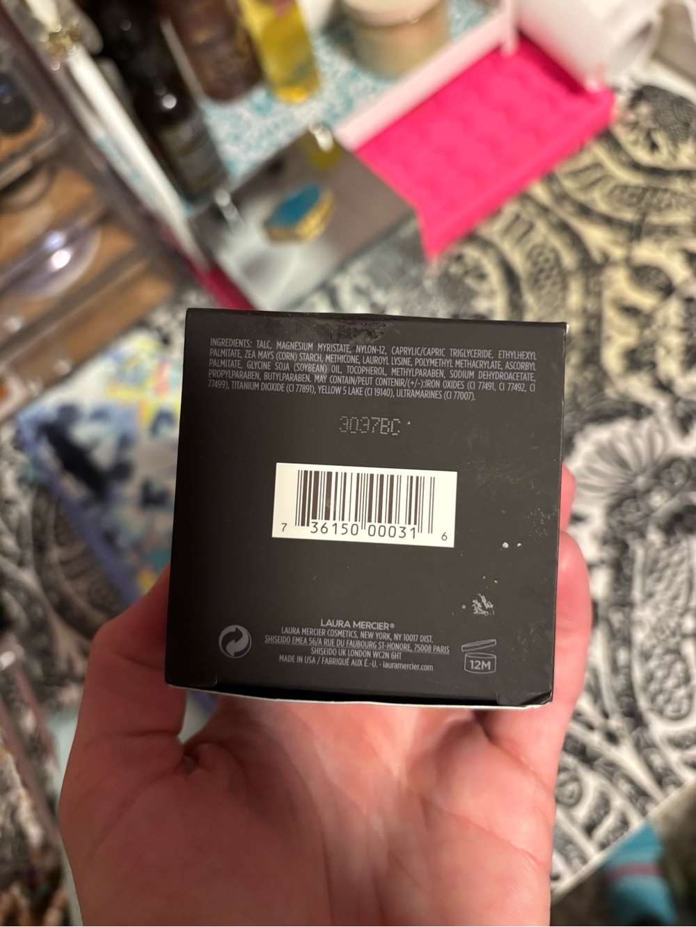 New Laura Mercier Setting Powder - Picture 4 of 5
